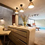 Boutique Mali Pariz Bed & Breakfast
