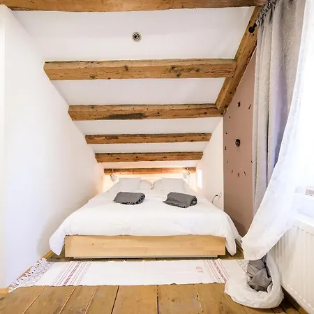 Bed & Breakfast Boutique Mali Pariz 5*