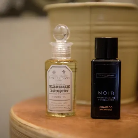 Boutique Mali Pariz Bed & Breakfast 4*