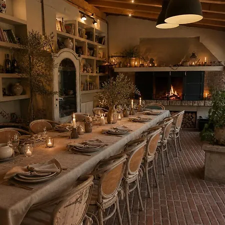 Bed & Breakfast Boutique Mali Pariz 3*