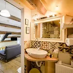 Bed & Breakfast Boutique Mali Pariz 3*