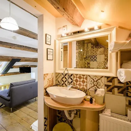 Bed & Breakfast Boutique Mali Pariz 4*