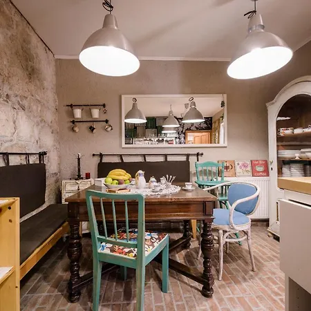 ベッド・アンド・ブレックファスト Boutique Mali Pariz 4*