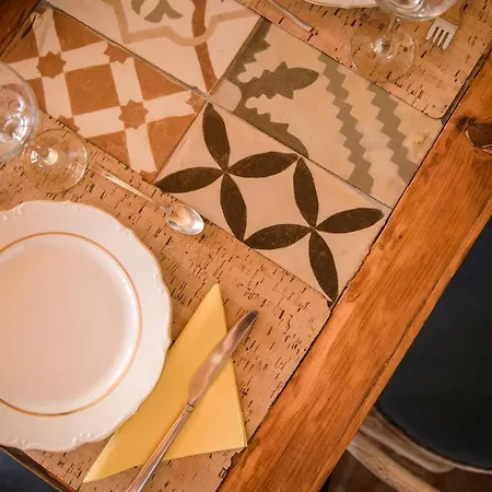 Boutique Mali Pariz Grižane