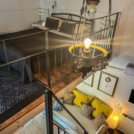 Boutique Mali Pariz Couette-café Grižane