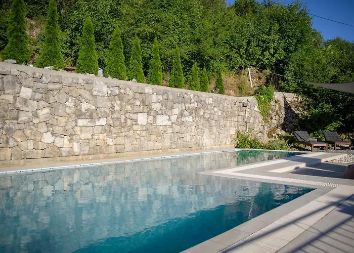 Boutique Mali Pariz Bed & Breakfast