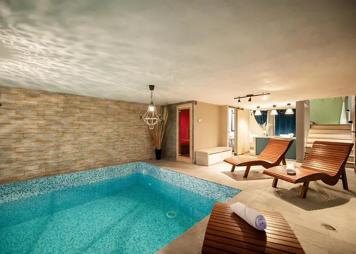 Boutique Mali Pariz Bed & Breakfast