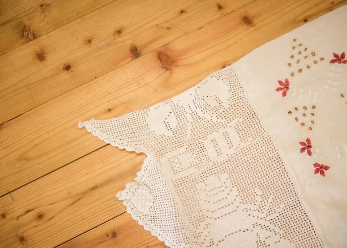 Boutique Mali Pariz Bed & Breakfast 4*