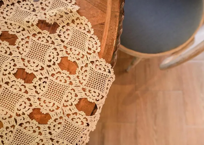 Boutique Mali Pariz Grižane