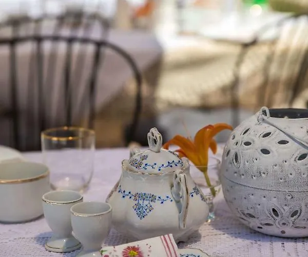 Bed & Breakfast Boutique Mali Pariz 4*